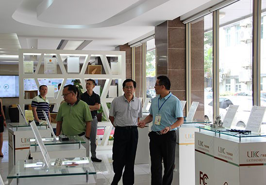 東莞市科協(xié)領(lǐng)導參觀-5.jpg 東莞市科協(xié)領(lǐng)導參觀-5.jpg