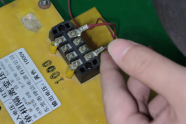 壓敏電阻UL1449老化測(cè)試