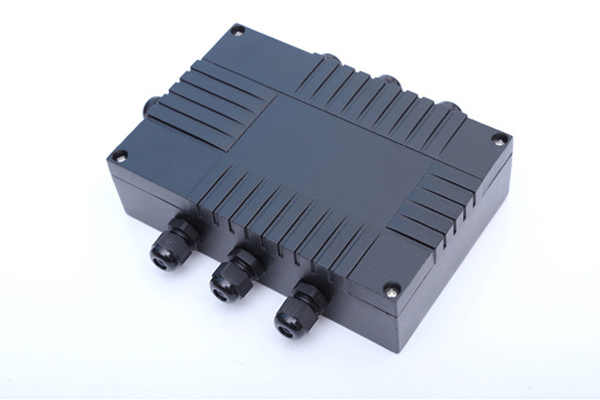 防水連接器輻射發(fā)射測(cè)試EMC案例分析.jpg 防水連接器輻射發(fā)射測(cè)試EMC案例分析.jpg